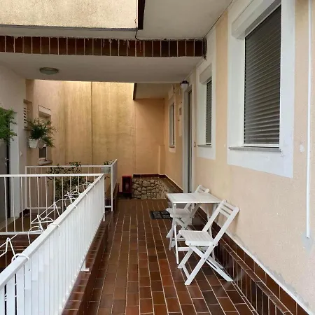 Apartment Mali Stan *